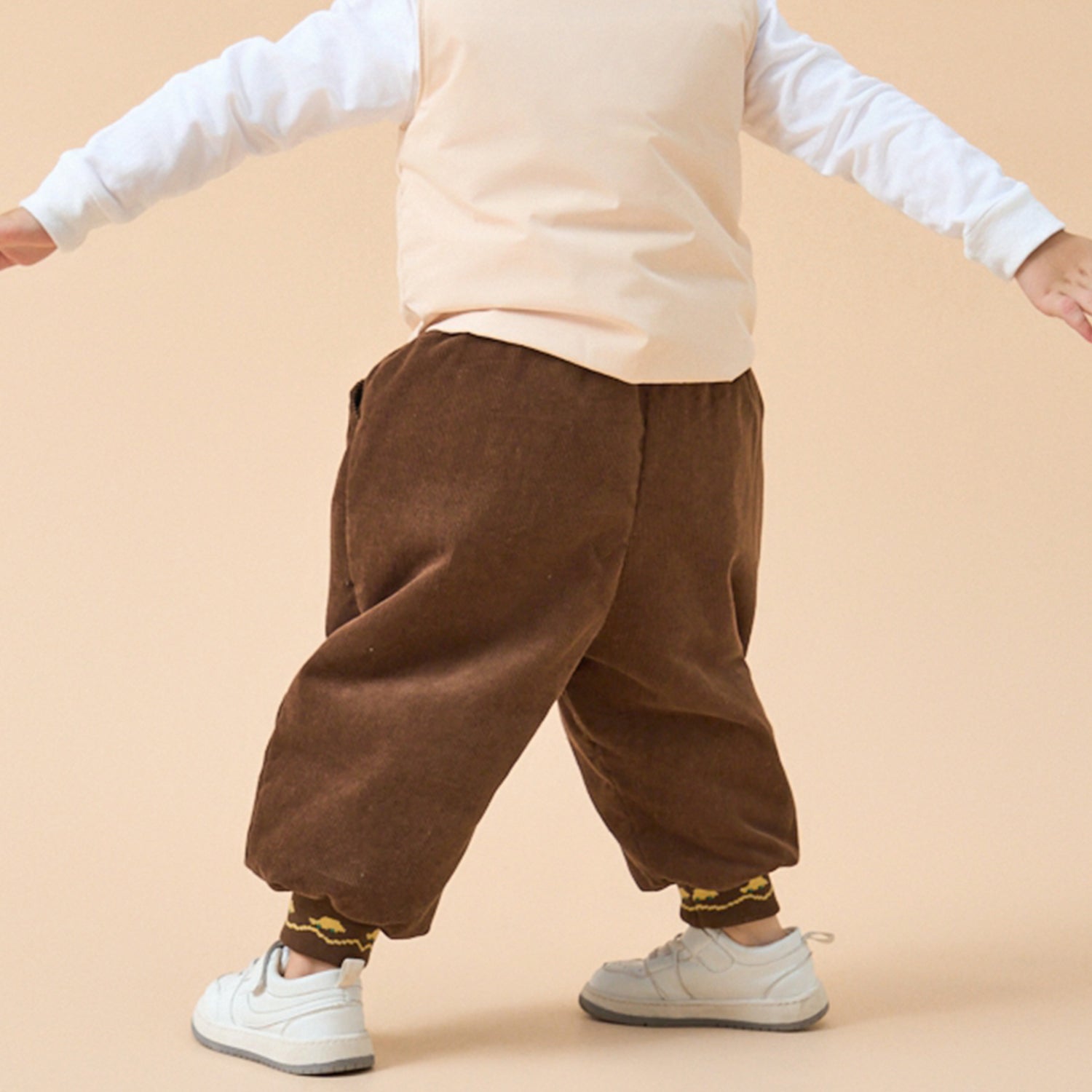 Premium White Duck Down Puffer Pants—— Yellow Car - back view